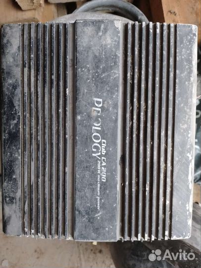 Усилитель звука в автомобили