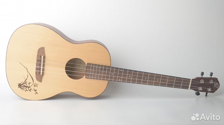 Укулеле баритон Ortega RU5-BA RU Series Spruce