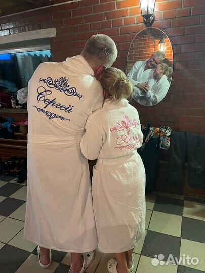 Халаты махровые с вышивкой