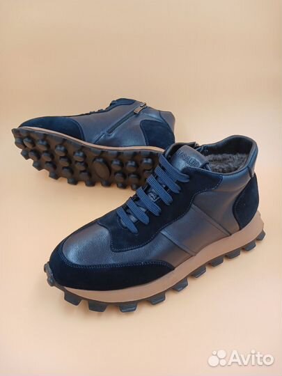 Mirco Osvaldo Мех в синем цвете