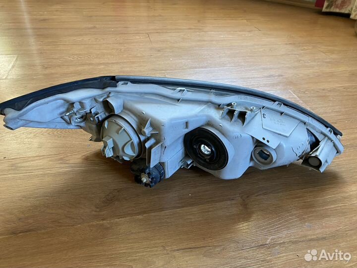 Фара левая Camry 30