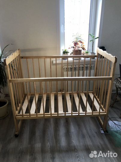Кроватка детская