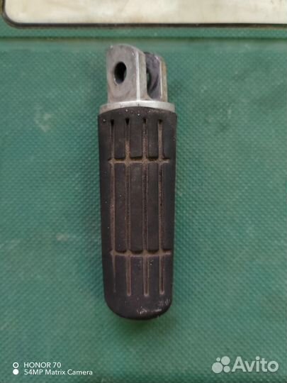 Подножка водительская левая yamaha fz6