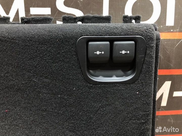 Обшивка багажника левая Bmw X5 E53 M54B30 2005