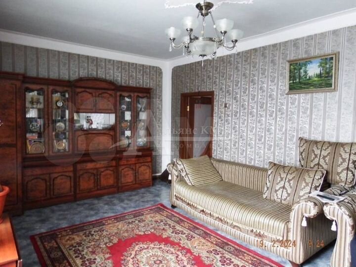 Дом 190 м² на участке 4,5 сот.