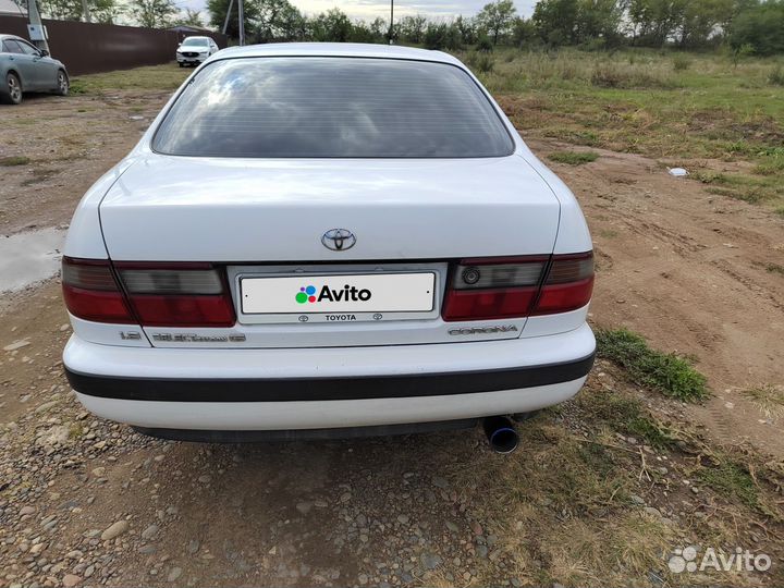 Toyota Corona, 1995
