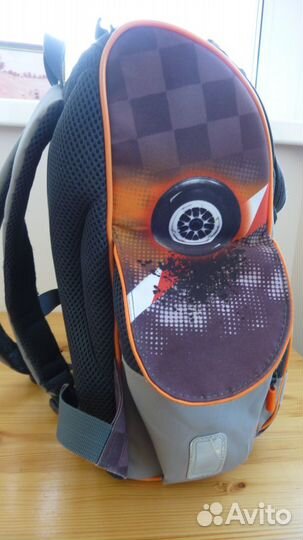 Ранец школьный для мальчика начальной школы