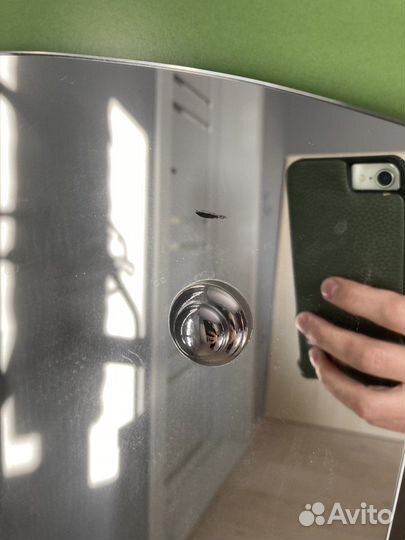 Зеркало с полочкой в ванную