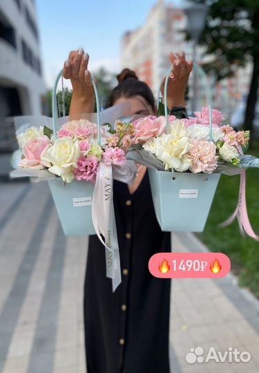 Букет цветы в коробке