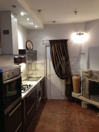 2-к. квартира, 50 м², 1/3 эт.