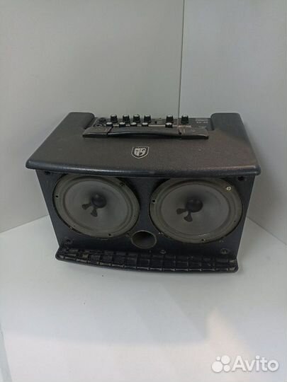 Комбоусилитель Roland AC-40