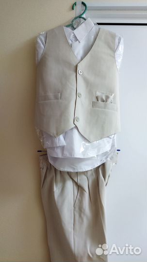 Костюм для мальчика новый,брюки,рубашка,жилет