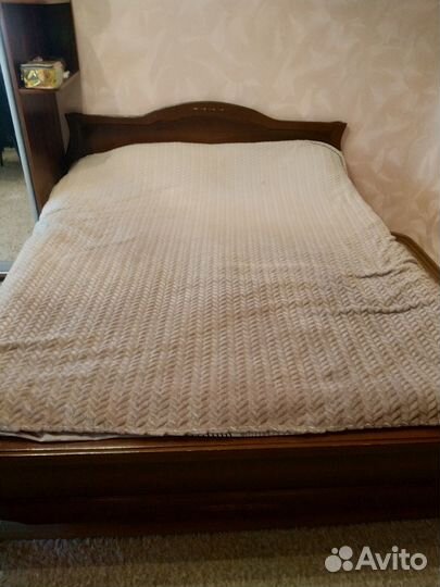 Кровать двухспальная с матрасом 180 200 бу