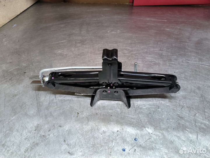 Renault Duster 2 домкрат 2022