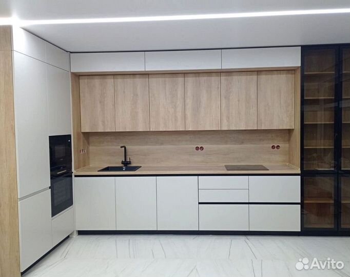 Кухня под потолок на заказ