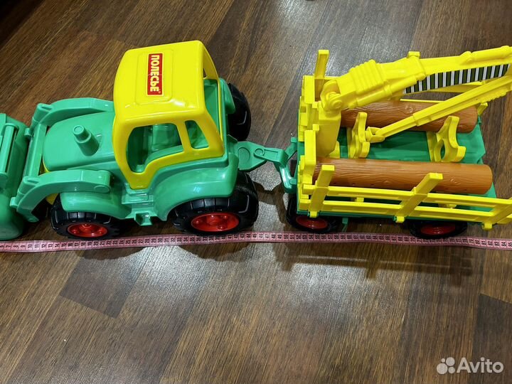 Трактор с прицепом полесье