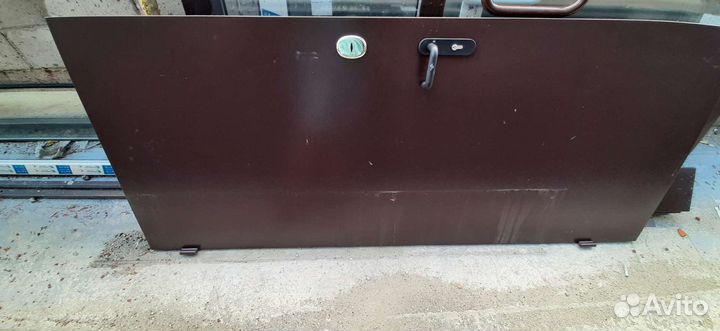 Дверь металлическая двухстворчатая