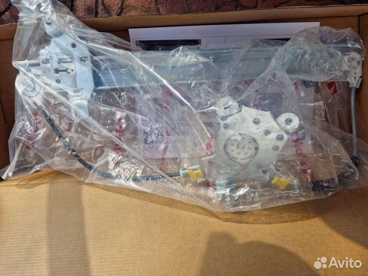 Стеклоподъемник mitsubishi outlander