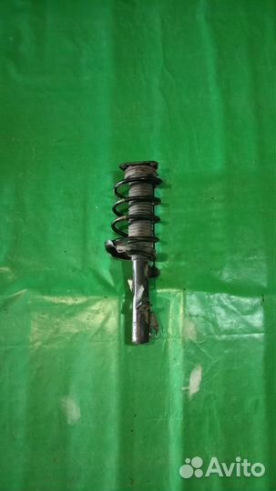 Стойка перед правая Mazda 3 Bk 2003-2009 2л МКПП