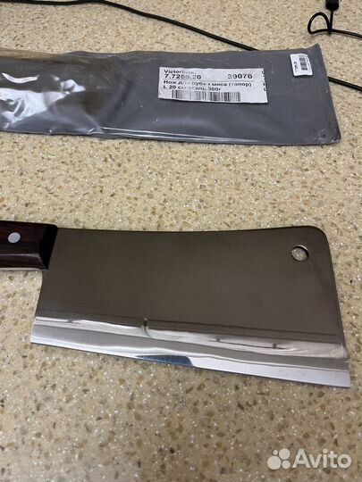 Кухонный топорик Victorinox 7.7250.20