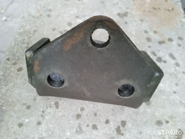 Кронштейн задней подвески двигателя УАЗ 452