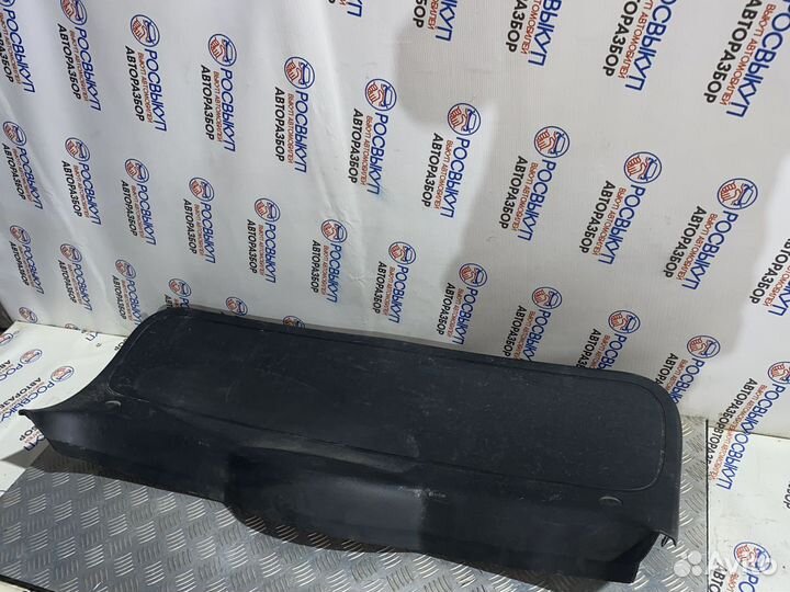 Обшивка крышки багажника Ford Focus (II) II рестай