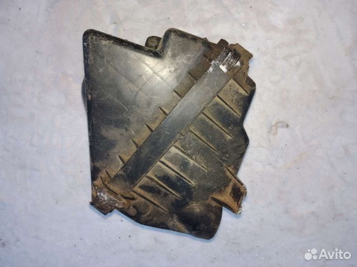 Корпус воздушного фильтра Mazda 323f ba