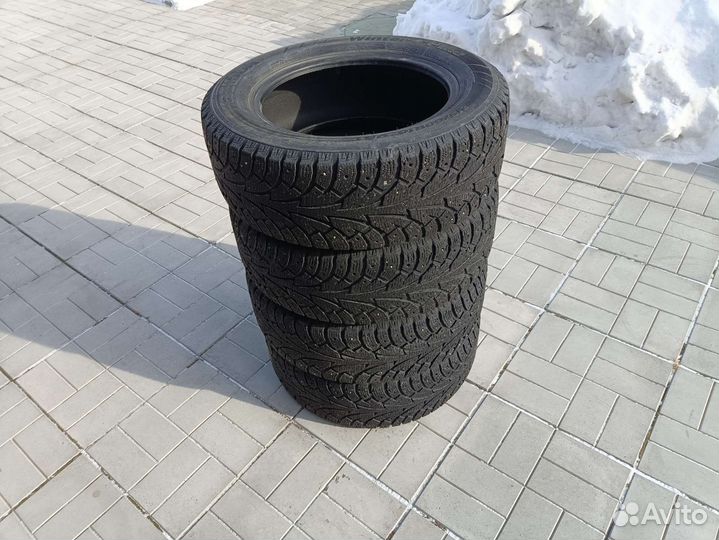 Hankook Winter I'Pike 215/60 R16 95T