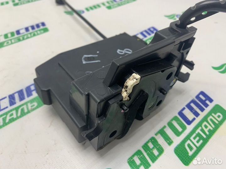 Замок двери задний правый Citroen C4 Picasso