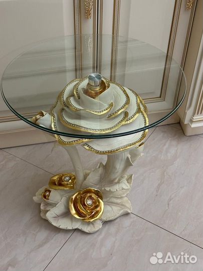 Ваза столик