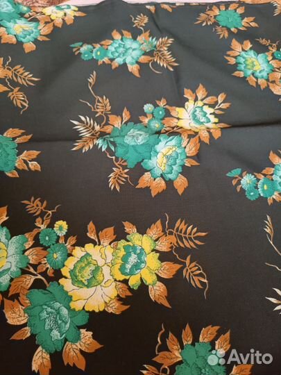 Отрез синтетической ткани цветочный принт СССР