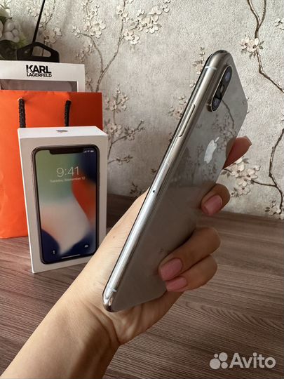 Продам iPhone 10 256 мб