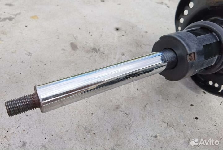 Стойки передние VW Tiguan 2 2.0