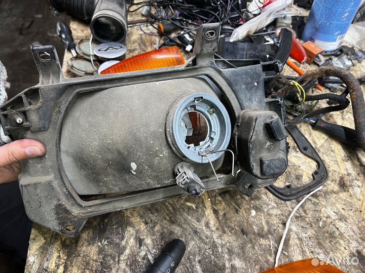 Фара передняя правая Transporter t4 Volkswagen