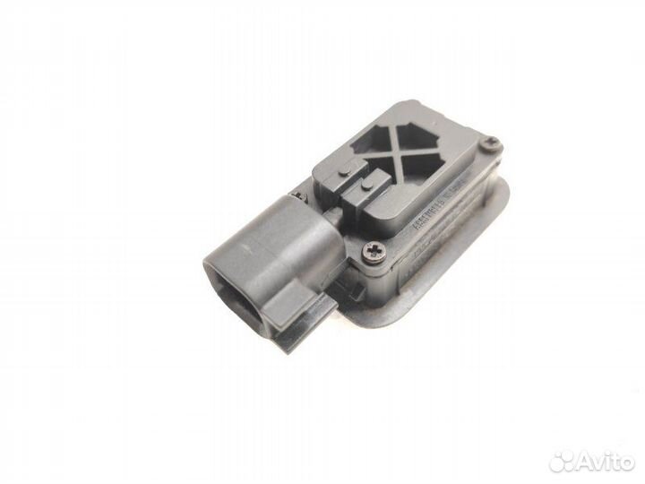 Кнопка открывания багажника Land Rover Discovery 5