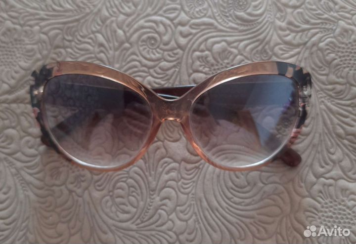 Солнцезащитные очки женские