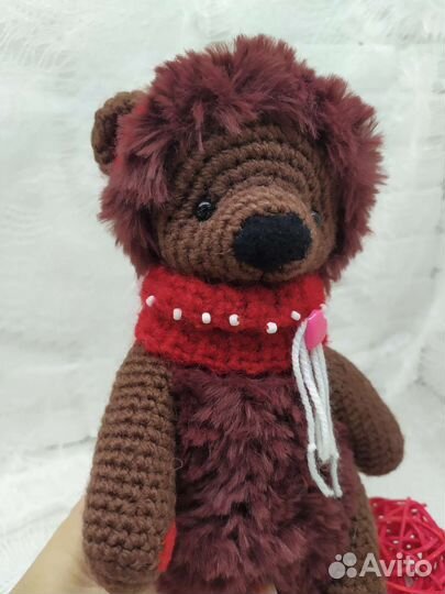 Вязаный мишутка. Ручная работа