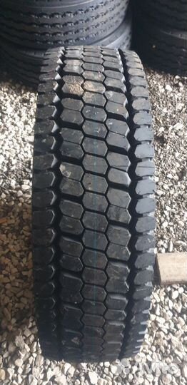 Kama NT201 385 65 22 5 (батоны,ведущие, прицепные)