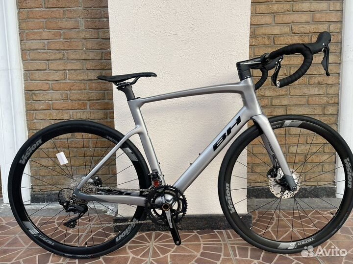 Шоссейный велосипед BH RS1 3.0