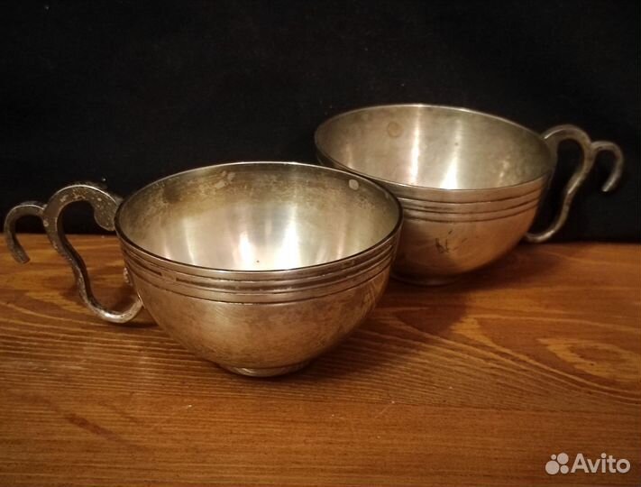 Конфетница, чашки, ложка серебряная. Винтаж