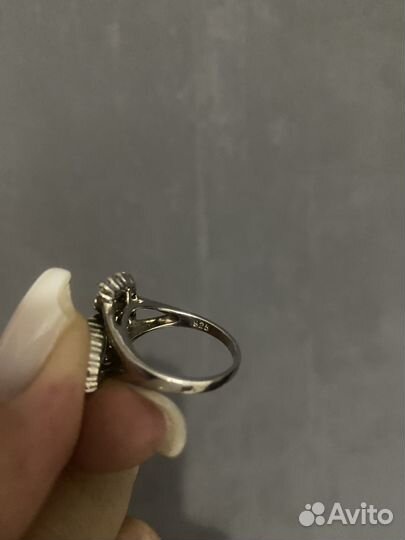 Вещи: кольцо с топазом