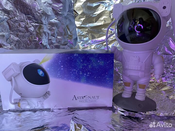 Лазерный проектор-ночник астронавт