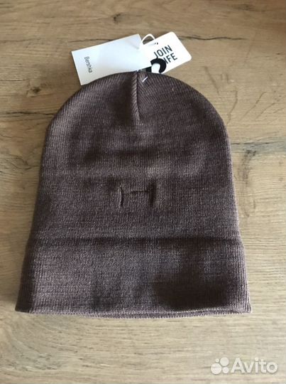 Шапка Bershka новая,оригинал