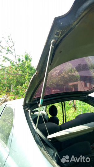 Стойки багажника. Амортизаторы. Киа шума