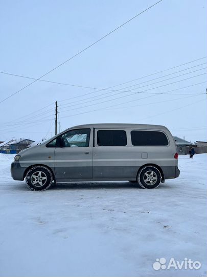 Hyundai Starex 2.5 AT, 2001, 400 000 км