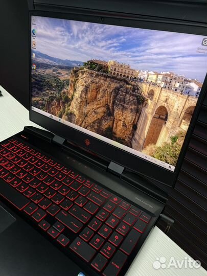 Hp Omen 15 Full HD/i7-8750H/16GB/500GB /1050TI