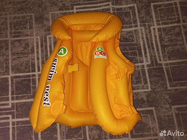 Детский надувной жилет 128-134
