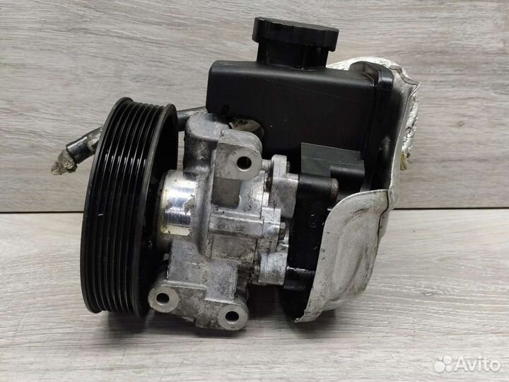 Насос гур Мерседес w203 w211 m271