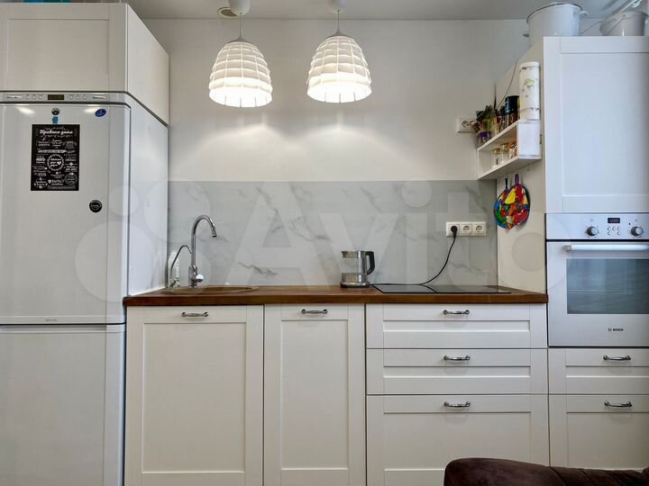 2-к. квартира, 45 м², 1/9 эт.