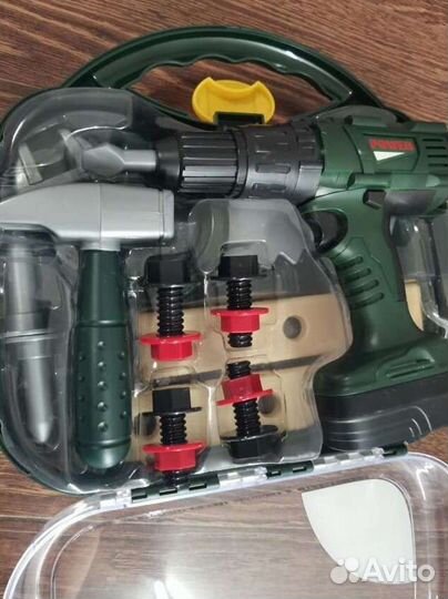 Много игрушек, конструктор магнитный